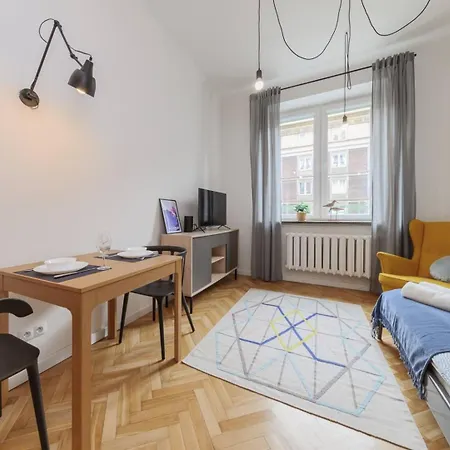 Canary Corner Centre