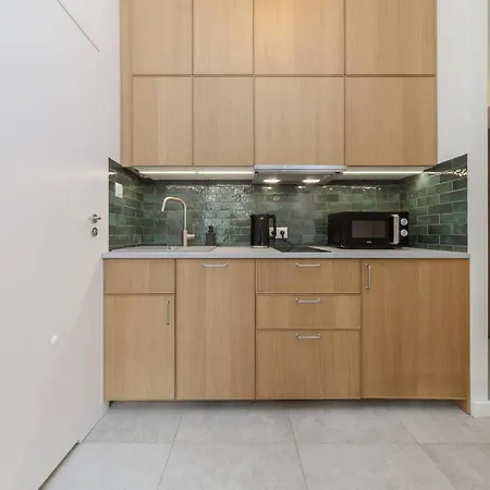 Canary Corner Centre