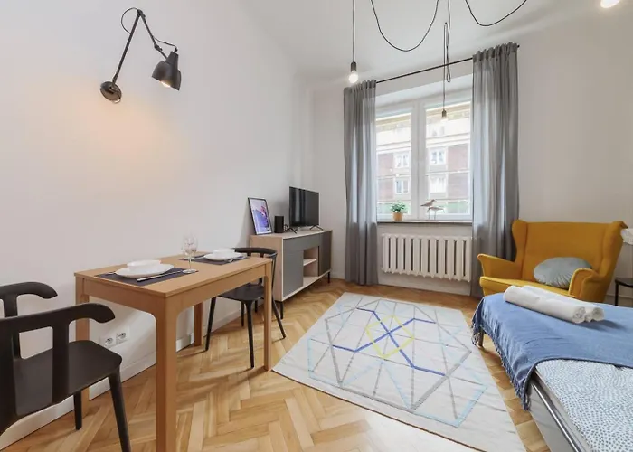 Canary Corner Centre